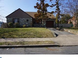 840 Strahle St, Philadelphia, PA 19111