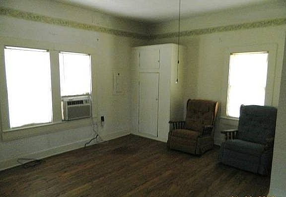 3rd image of 2211 Highway 1252