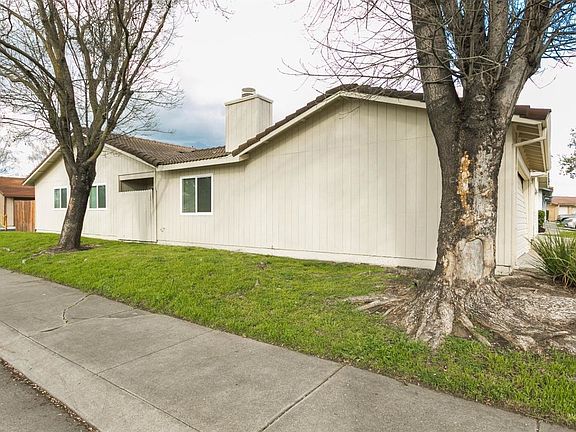 3rd image of 2801 Homewood Dr
