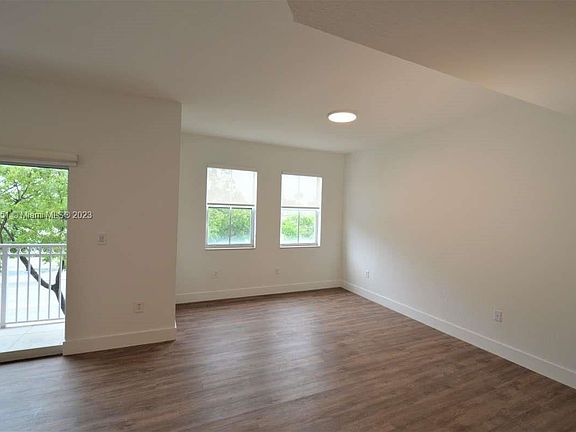 5th image of 11102 NW 83rd St APT 210