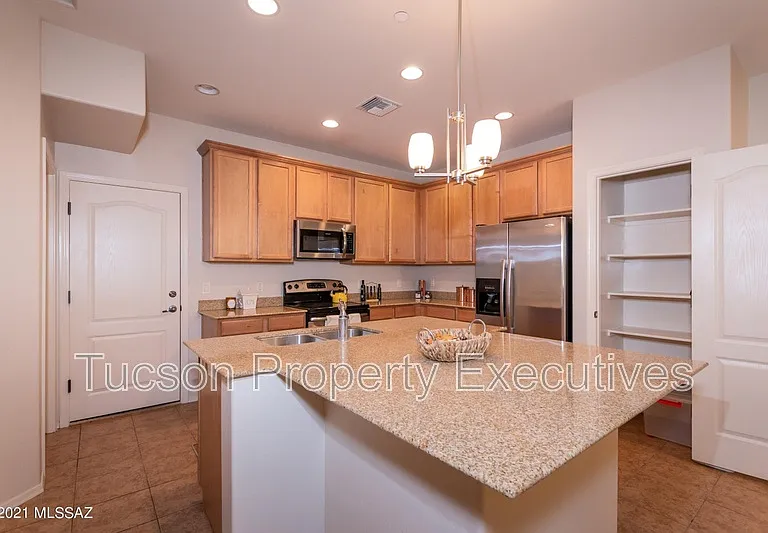 2442 E Emerald Moon Dr #1 — Photo 6