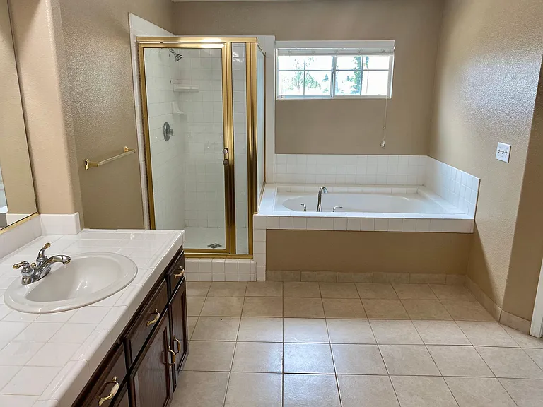 9846 N Ann Ave — Photo 22