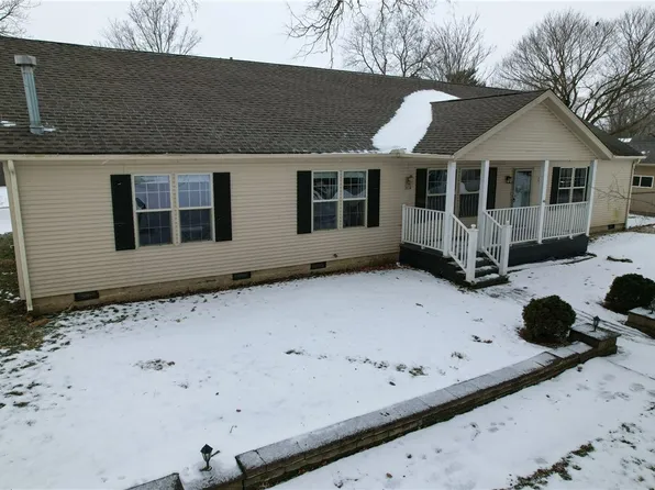 206 Clark St, Sidell, IL 61876