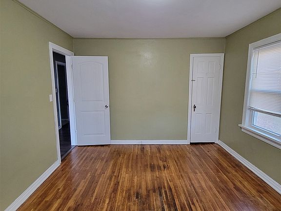 3rd image of 2332 Manila St