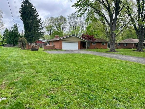 1947 Woodcliffe Dr, Troy, OH 45373