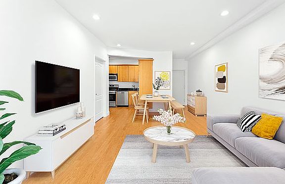 3rd image of 13 Irving Pl APT 2A