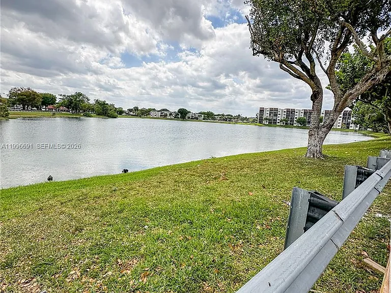 10000 NW 9th Street Cir #21 — Photo 21