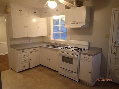 5th image of 10514 Benbrook Dr