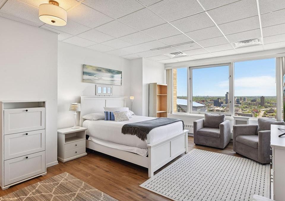 1st image of 431 7th St S #2604
