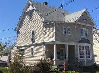 135 Hillside Ave, Bridgeport, CT 06604