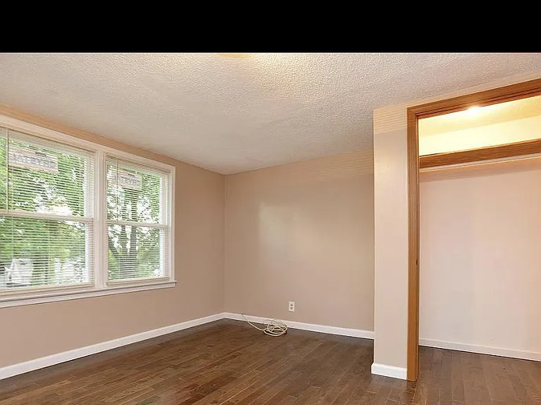 3619 Risch Ave — Photo 19