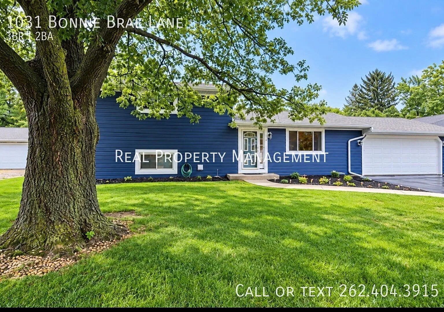 Spacious 3-Bedroom Home with a Fenced Yard Walk to Beautiful Lake Geneva! — Photo 1