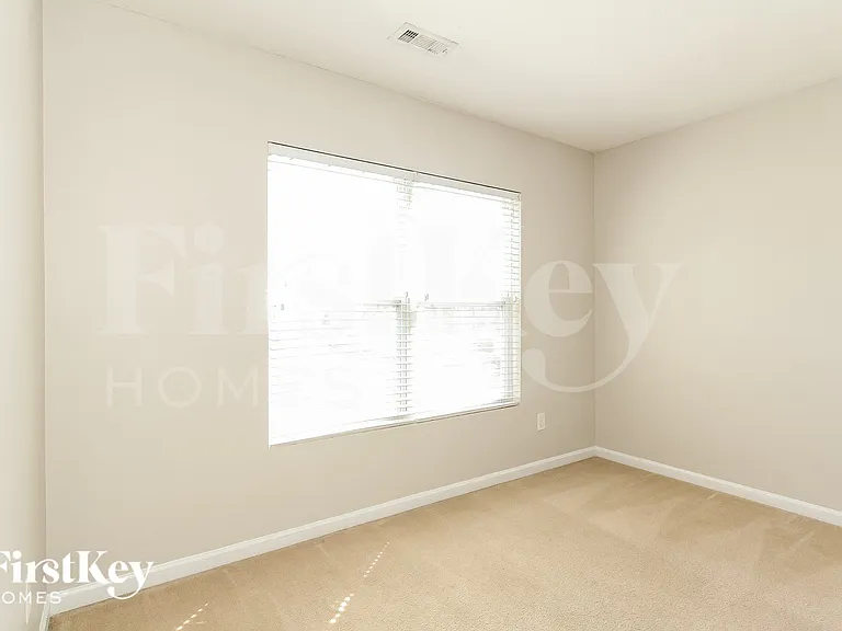 2129 Sebastiani Dr — Photo 11