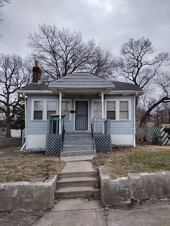 3 bed, 1056 sqft, $1,400 — Photo 1