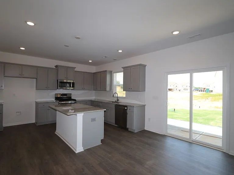 8602 Acadia Pkwy — Photo 3