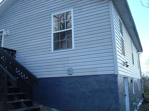 2nd image of 120 10 1/2 St SE #0