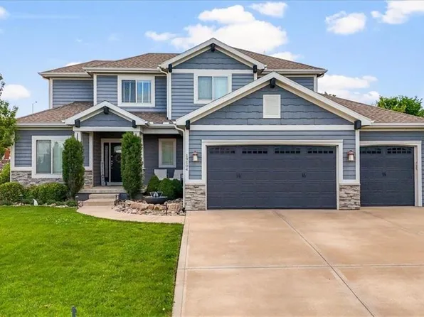 19104 W 100th Ter, Lenexa, KS 66220