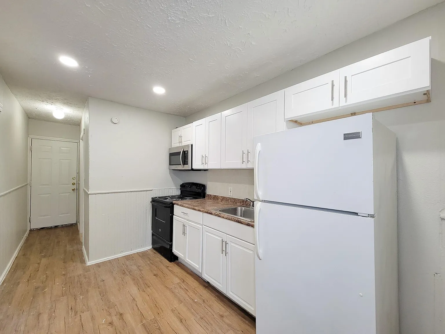 2 bed, 850 sqft, $875 — Photo 4