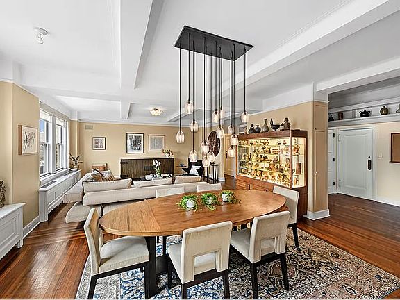 2nd image of 6 W 77th St #15C