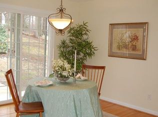 8107 Ellet Rd, Springfield, VA 22151