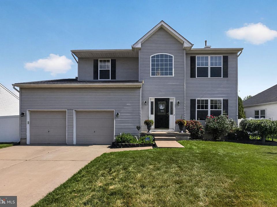 1st image of 5 Adams Ln