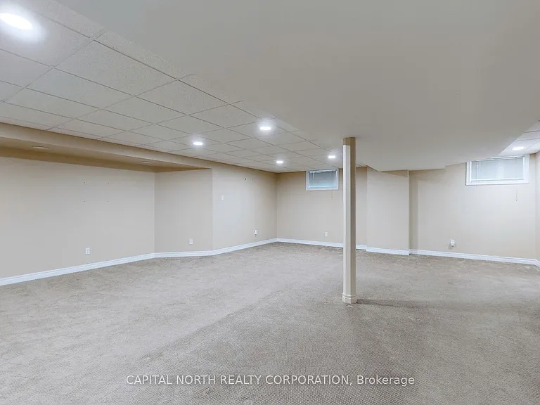 43 Gardiner Dr #LOWER — Photo 9