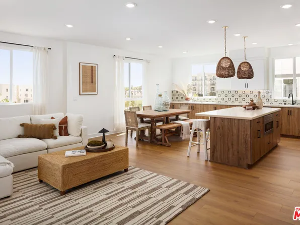 1681 Coral Sea Ln, San Pedro, CA 90732