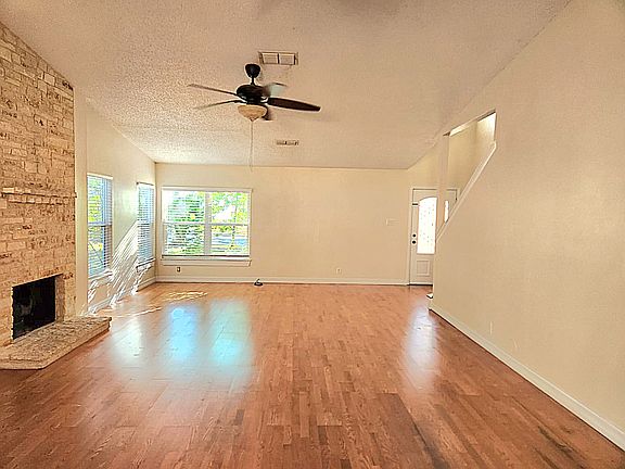 2nd image of 3327 Coral Grove Dr