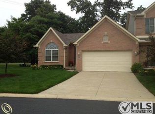 23706 W Lake Cir #36, Brownstown, MI 48183