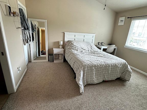 5th image of 1539 Burr Dr #1539