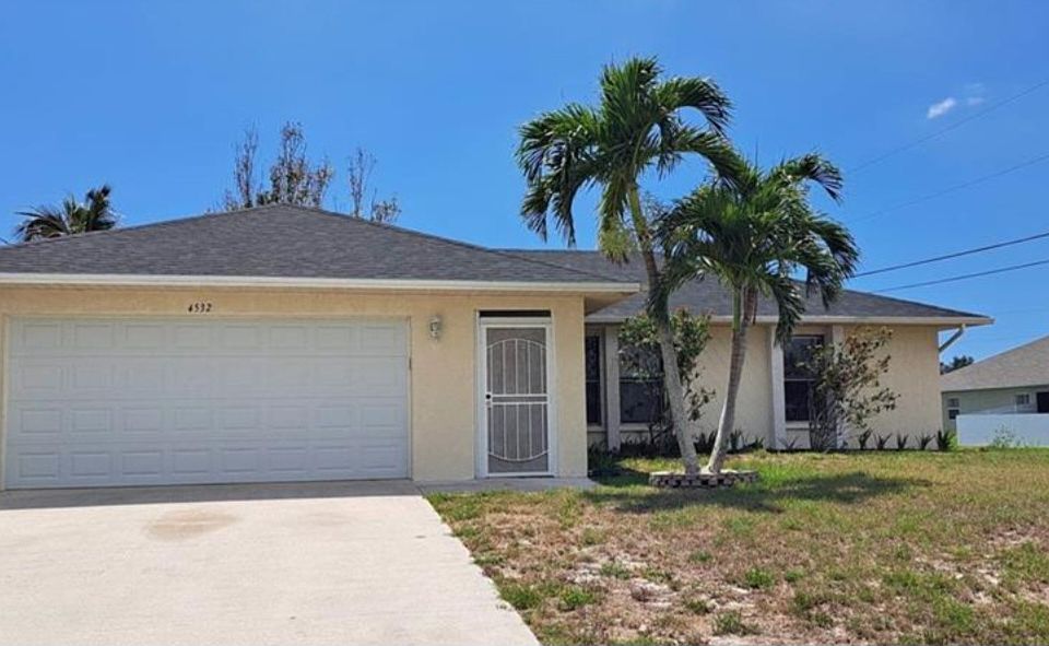 1st image of 4532 SW 14th Ave