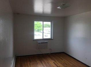 9424 Ridgeland Ave, Chicago Ridge, IL 60415