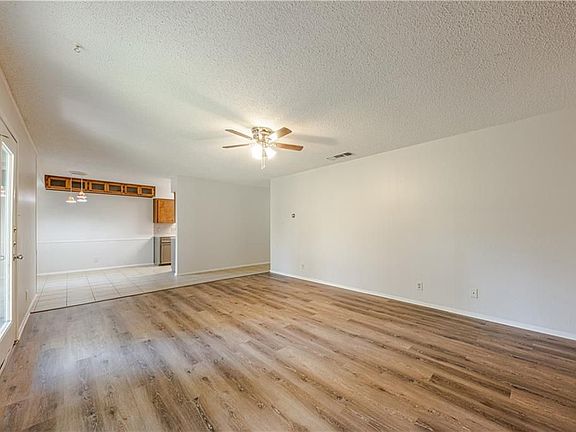 4th image of 7000 Whispering Oaks Dr