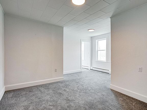 2nd image of 20 East St #3