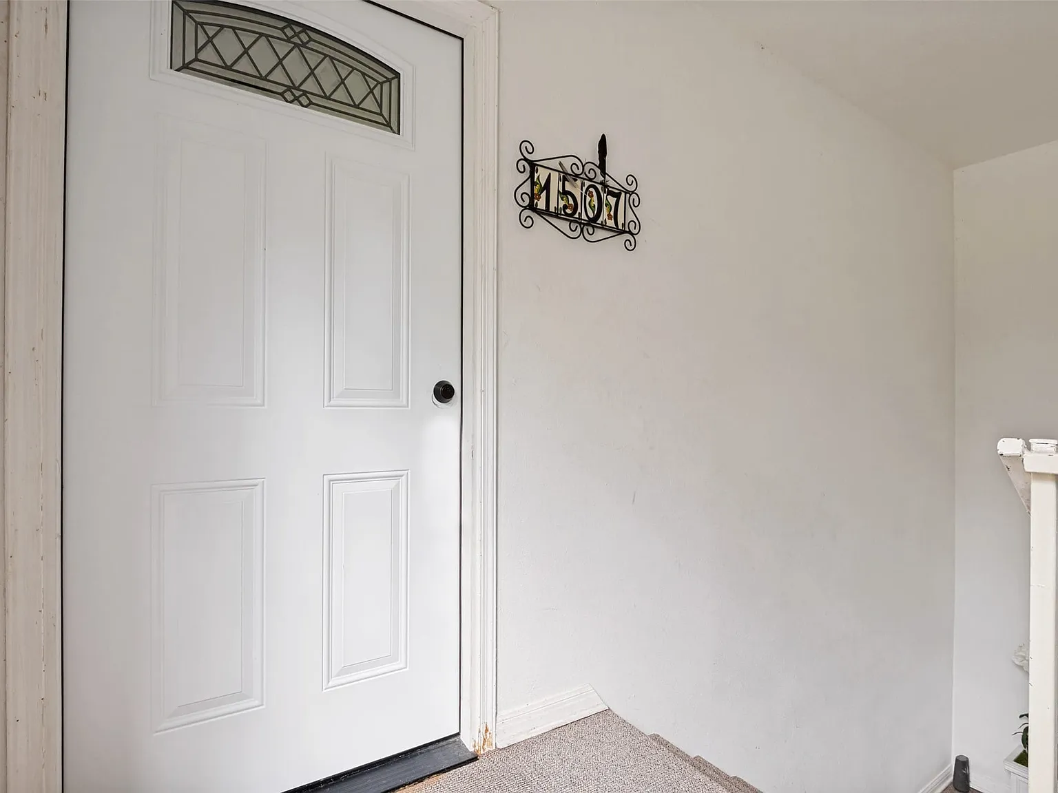 3 bed, 2.0 bath, 1627 sqft, $1,900 — Photo 1