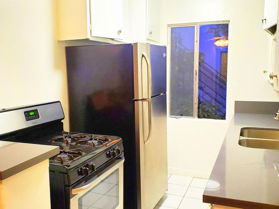 1st image of 2320 Glendale Blvd #1549
