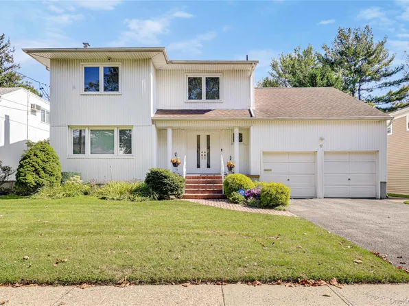 17 Lafayette Drive, Woodmere, NY 11598
