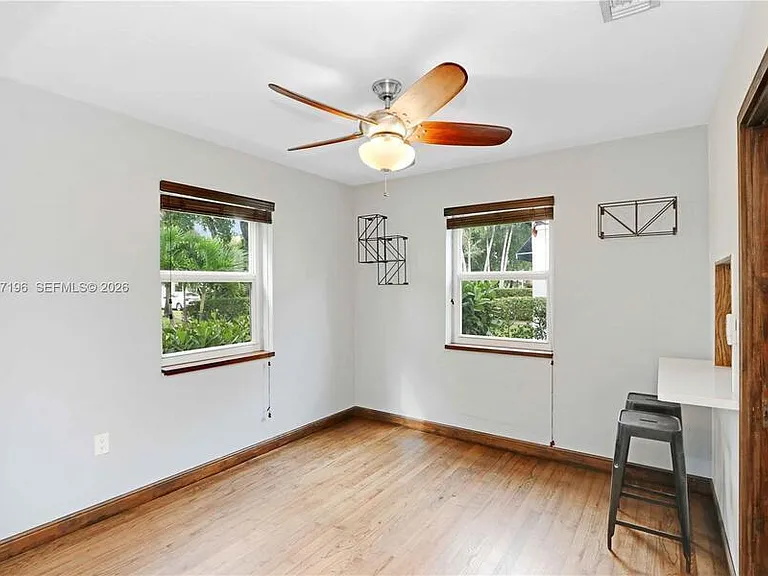 221 Camilo Ave — Photo 7