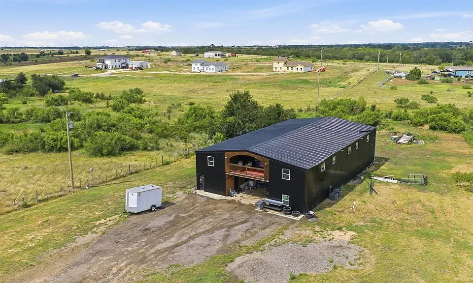 1701 County Road 466