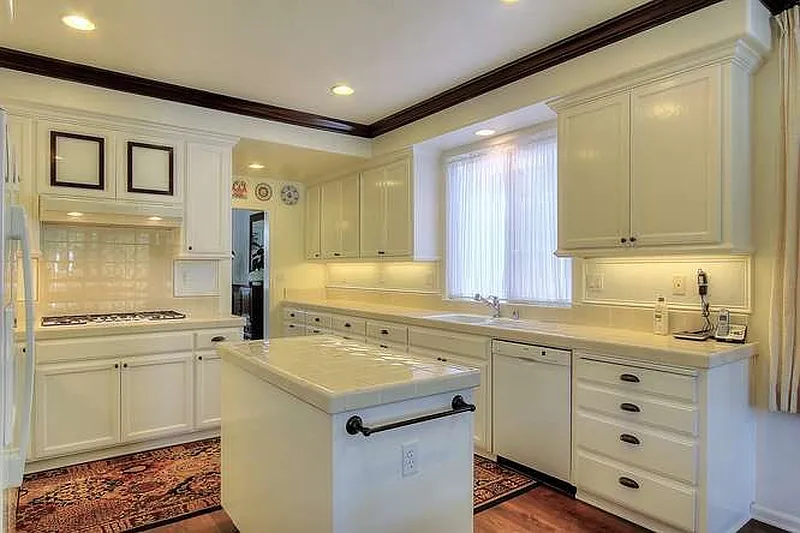 Thumbnail 10