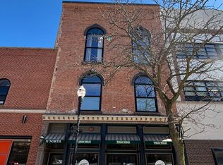 11 N Genesee St #200, Waukegan, IL 60085