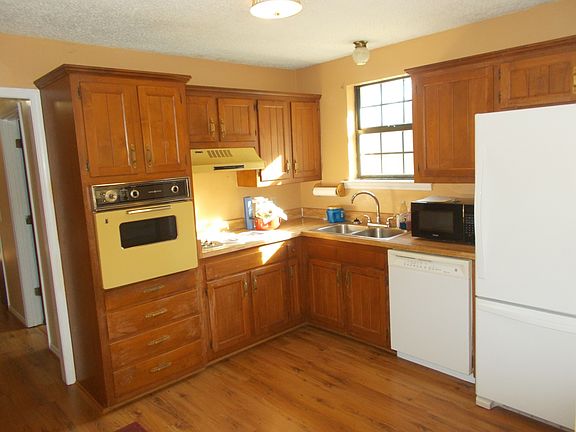 3rd image of 1005 Rustic Hills Dr
