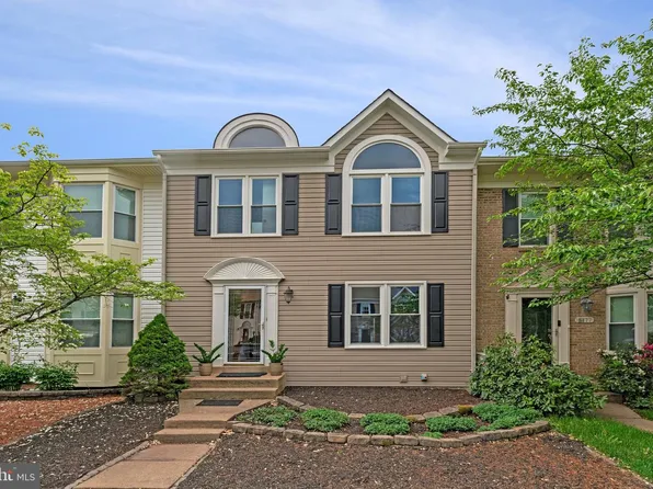 5175 Glen Meadow Dr, Centreville, VA 20120