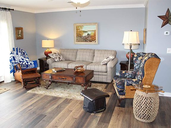 5th image of 328 Champion Hills Rd Unit 10A