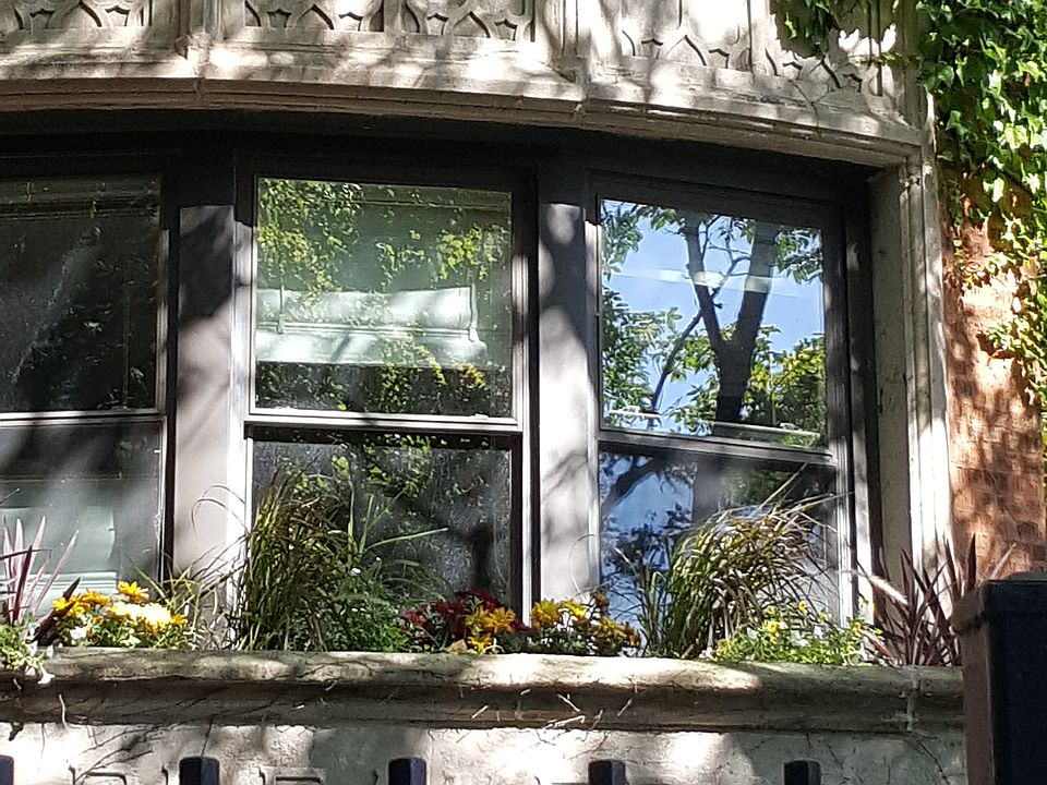 1st image of 1200 W Sherwin Ave APT 3E