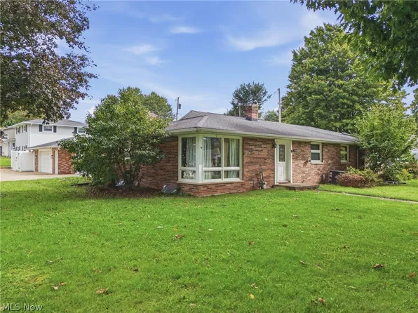 5160 Lindford Ave NE, Canton, OH 44705