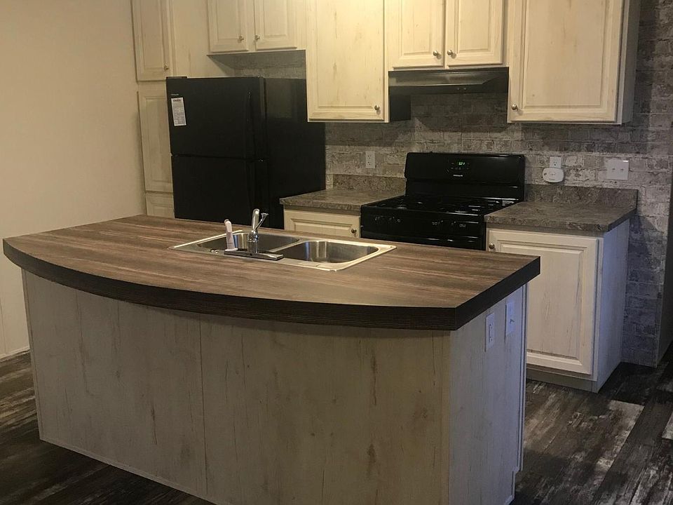 1st image of 17244 Roberts Dr