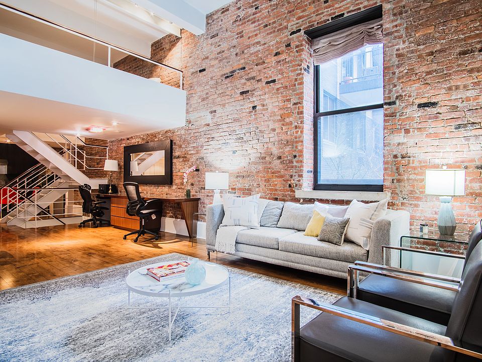 165 Perry St New York NY Zillow