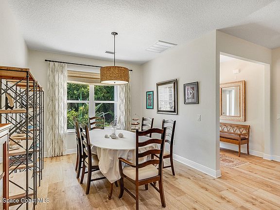 4th image of 7170 Briar Oak Dr