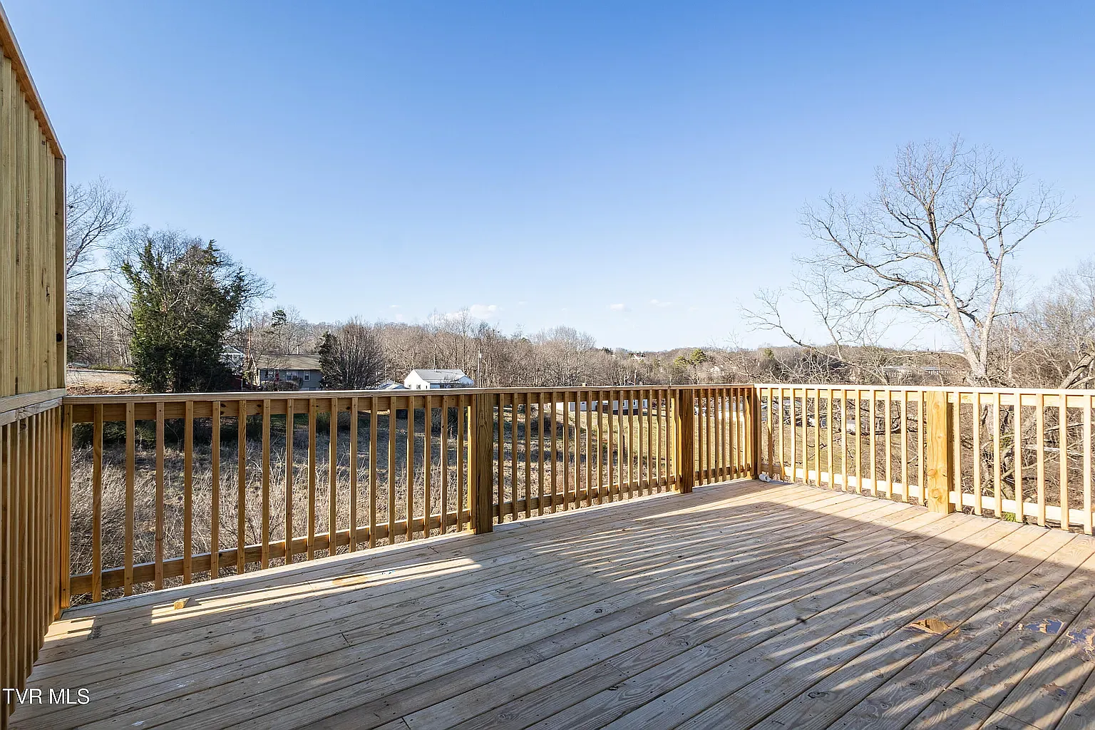 3 bed, 2000 sqft, $2,450 — Photo 3